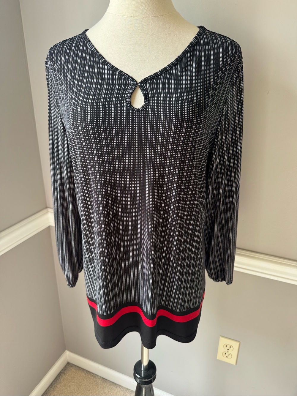 Liz Claiborne Black & White Pinstripe Tunic with Red Hem Band